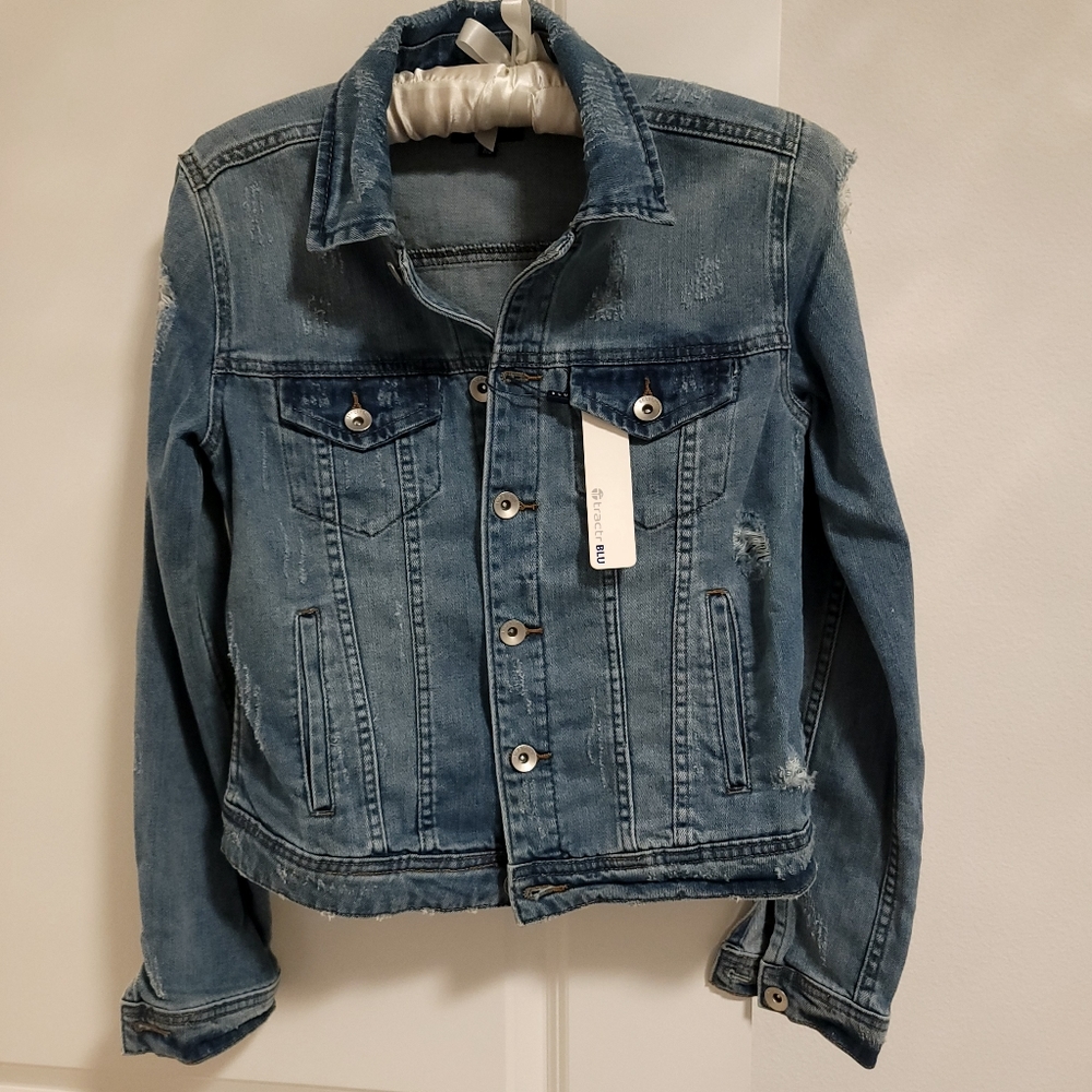 NWT) Tractr BLUE Distressed Basic Denim Jacket XS SOFT. Nordstrom exclusive